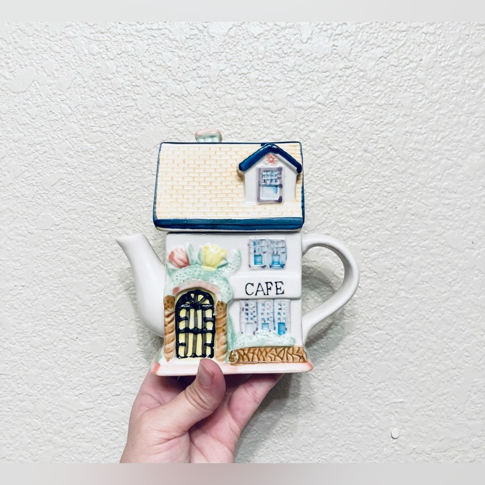 Vtg Hand Painted Cafe Teapot Porcelain Collectible 2000 Collector Series Cottage